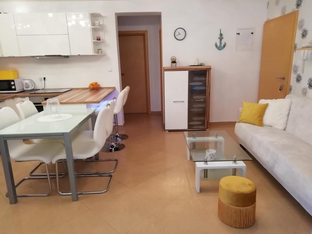 מאלינסקה Apartment Fancy מראה חיצוני תמונה
